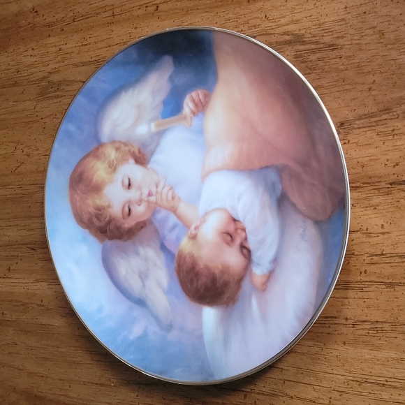 Collectors Plate HEAVENLY Angels - Picture 1 of 2